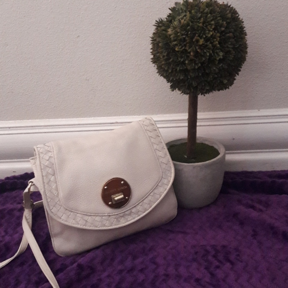 Elliott Lucca crossbody